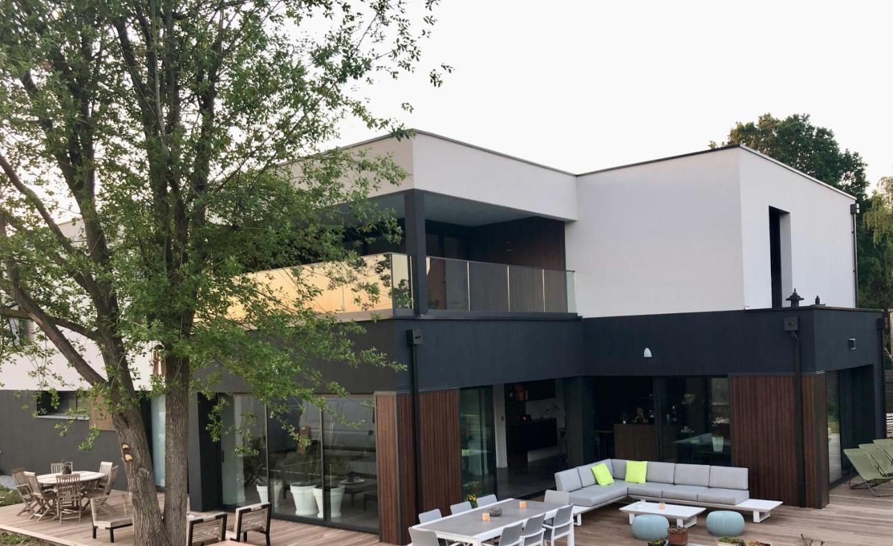 Hotelya - Lille Villeneuve D'Ascq Exterior photo