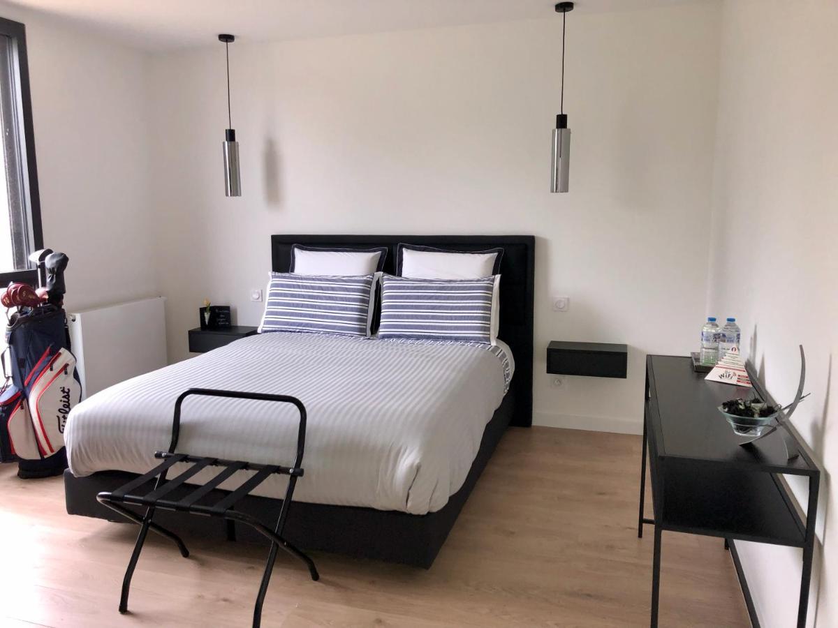 Hotelya - Lille Villeneuve D'Ascq Exterior photo